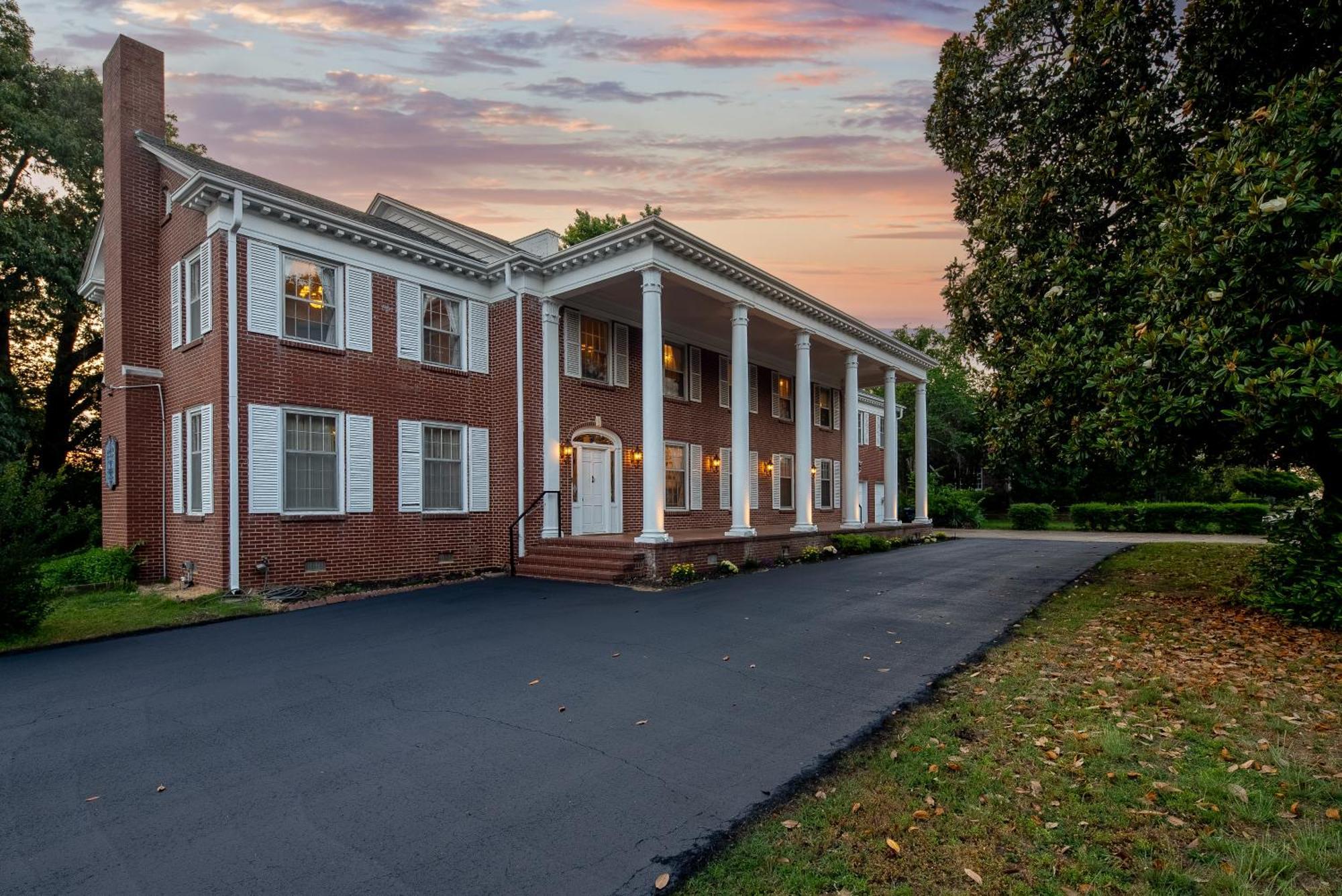 Beland Mansion-Treasured Mist Suite! Fort Smith Bagian luar foto